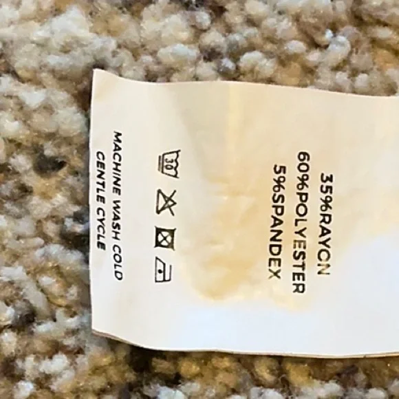 BloomChic Red and Black Lace Blouse - Picture 4 of 4